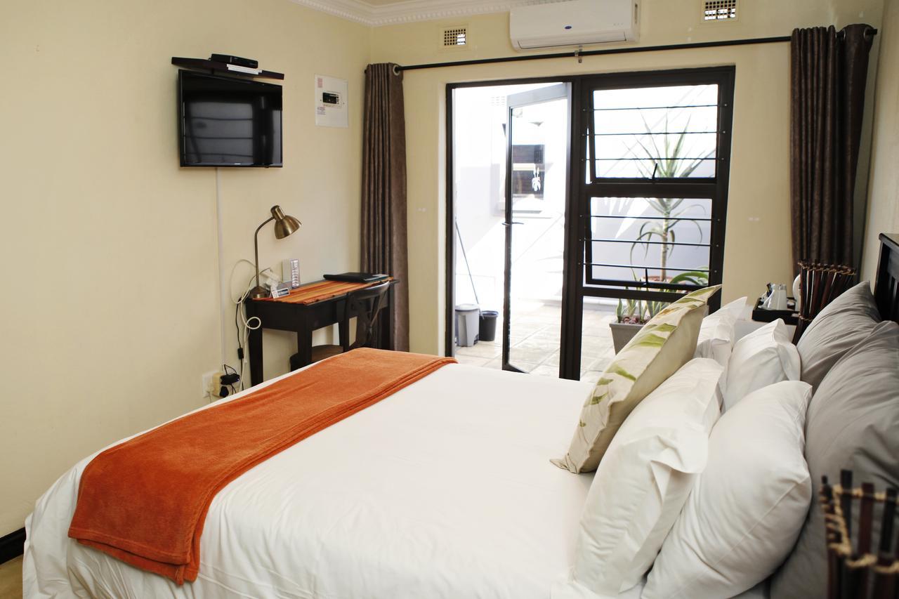 Aloes No.21 Bed & Breakfast Amanzimtoti Exterior photo